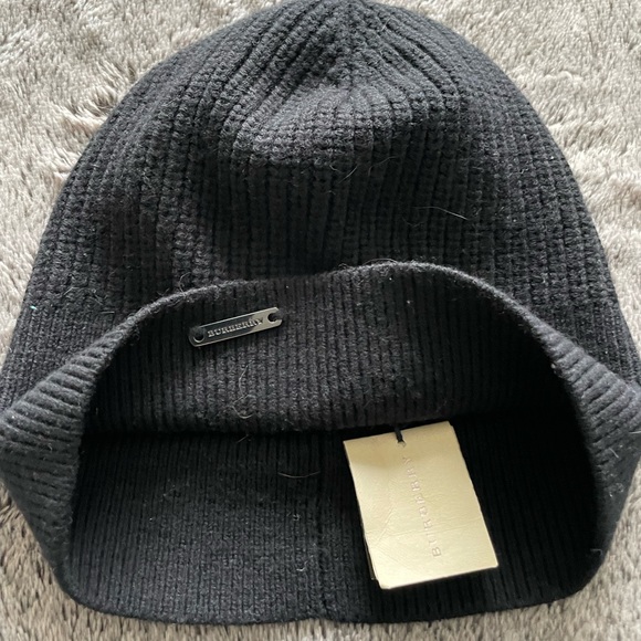 BURBERRY winter hat, NWT. - Picture 1 of 6